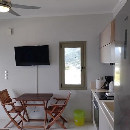Climbers' Nest 'With Sea And Rock Views And Private Pool' Apartman Kamari  Kültér fotó